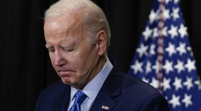 Democrat senator completely breaks down regarding Biden’s decision