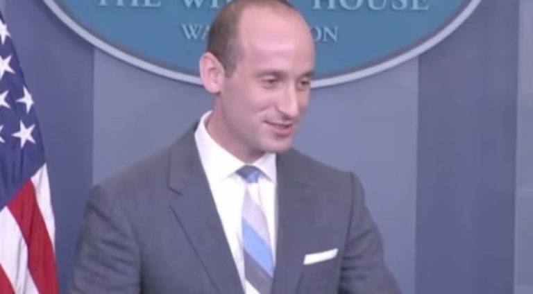White House press conference descends into chaos after a reporter asks one question