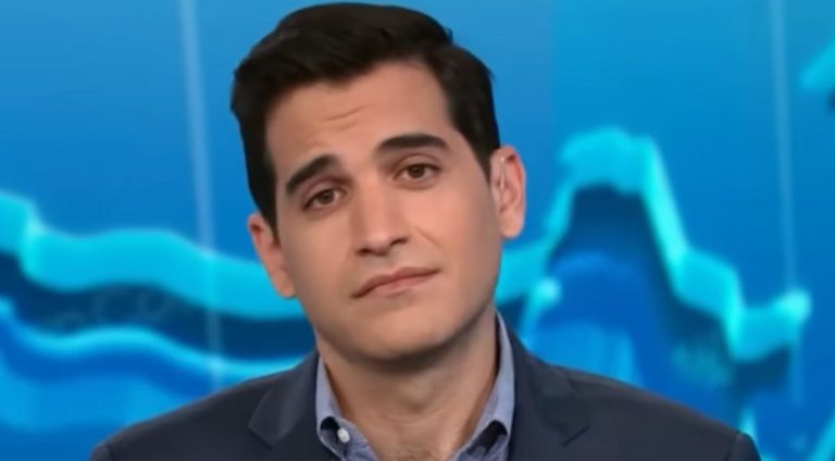 CNN host pours cold water on Democrats home to make comeback with stunning news