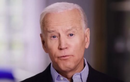 Biden makes a complete fool of himself in this primetime speech