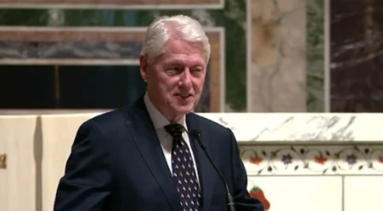 Bill Clinton caught in yet another scandal after latest creepy actions are exposed